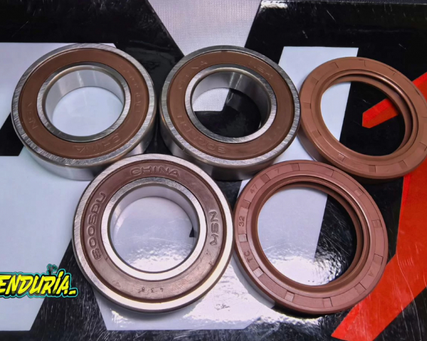 Подшипник и сальник задней ступицы KTM - AJ1
